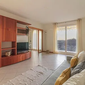 Bellavista Con Ac E Posto Auto A Brunate Appartement
